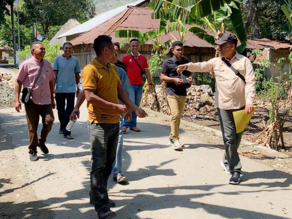 PAKDE LETMAFO:SEBAGAI DESA BINAAN,PEMDES LETMAFO TEGASKAN TIDAK ADA PUNGUTAN BIAYA APAPUN DARI PIHAK KEJARI TTU